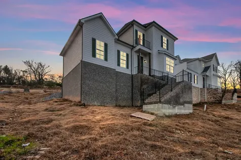 104 Lula Lane Kingston Springs TN 37082