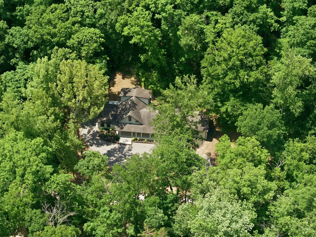 1032 Paint Pony Trail Pegram TN 37143