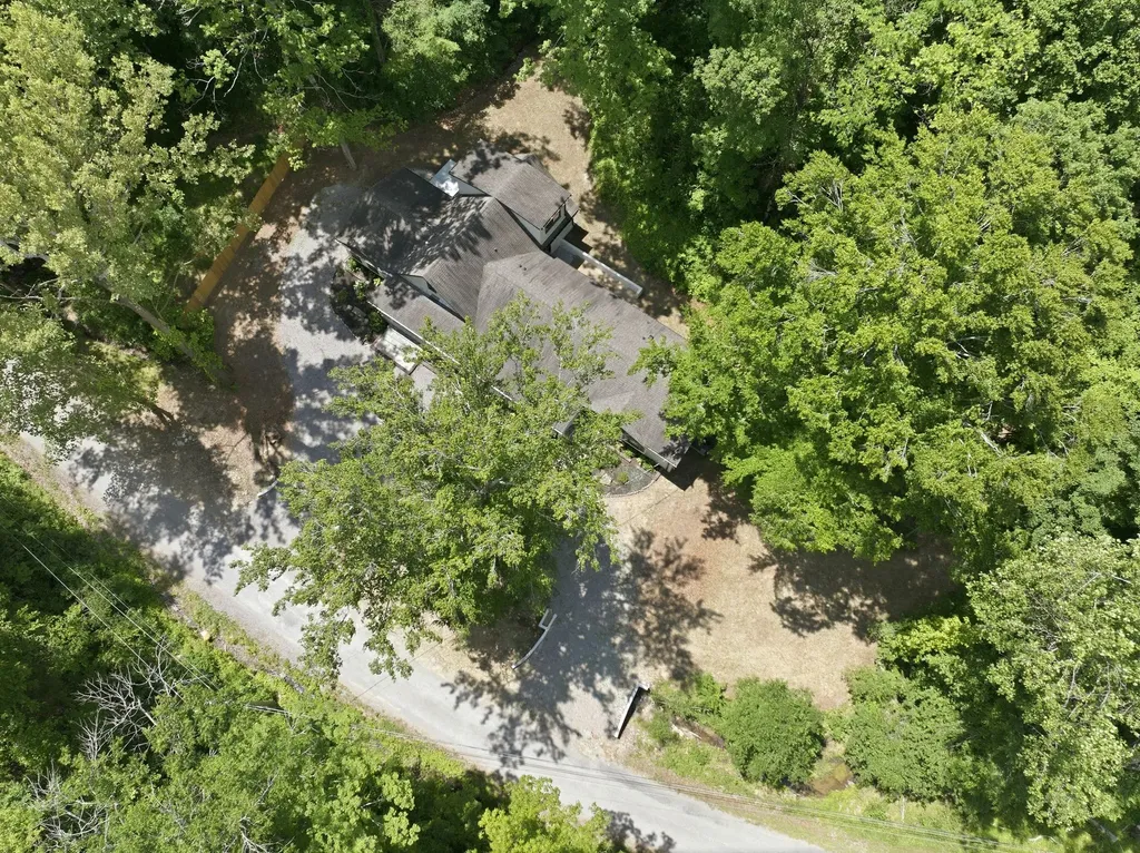1032 Paint Pony Trail Pegram TN 37143