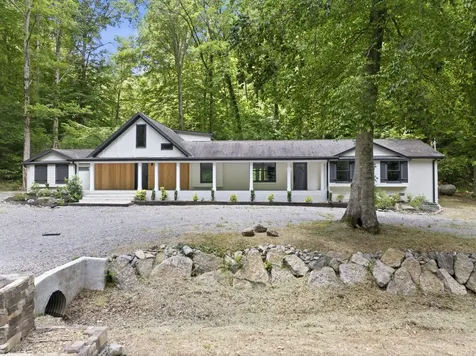 1032 Paint Pony Trail Pegram TN 37143