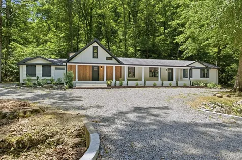 1032 Paint Pony Trail Pegram TN 37143