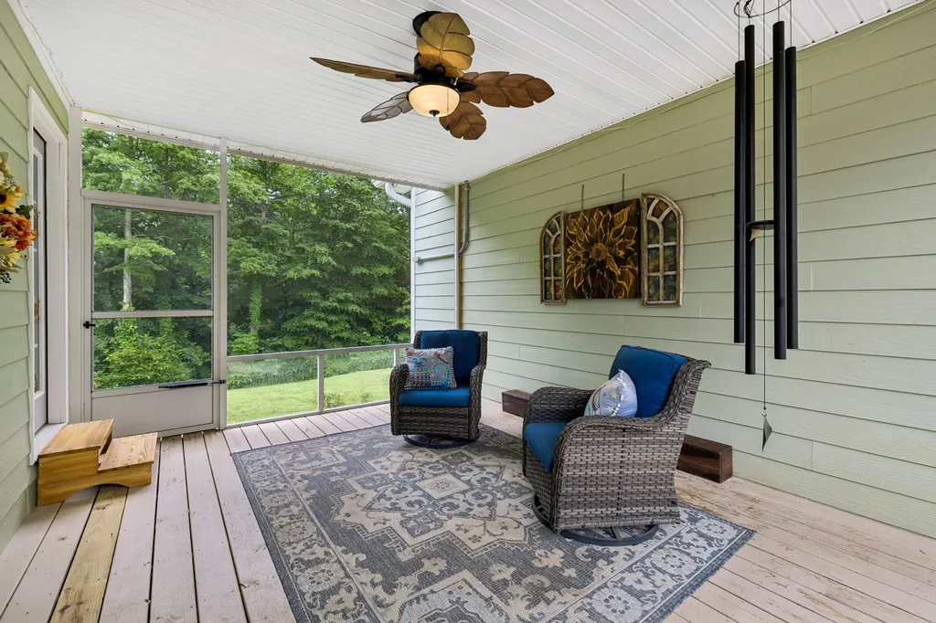 7916 E Plunders Creek Road Dickson TN 37055