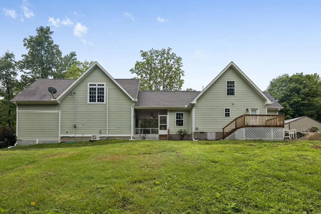 7916 E Plunders Creek Road Dickson TN 37055