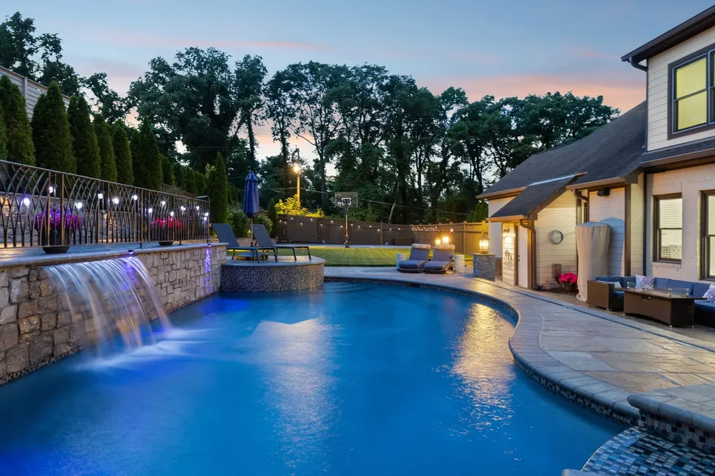 4001 Wallace Lane Nashville TN 37215