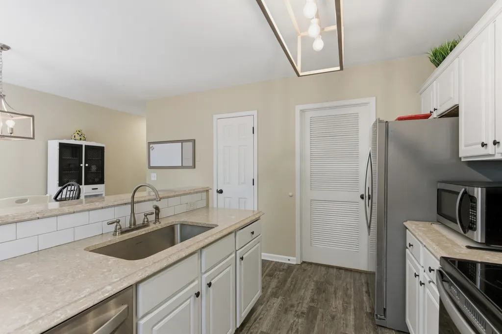 7241 Highway 70, S Nashville TN 37221