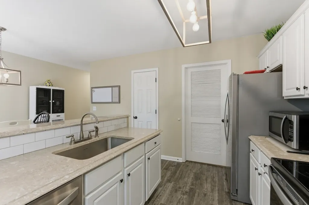 7241 Highway 70, S Nashville TN 37221