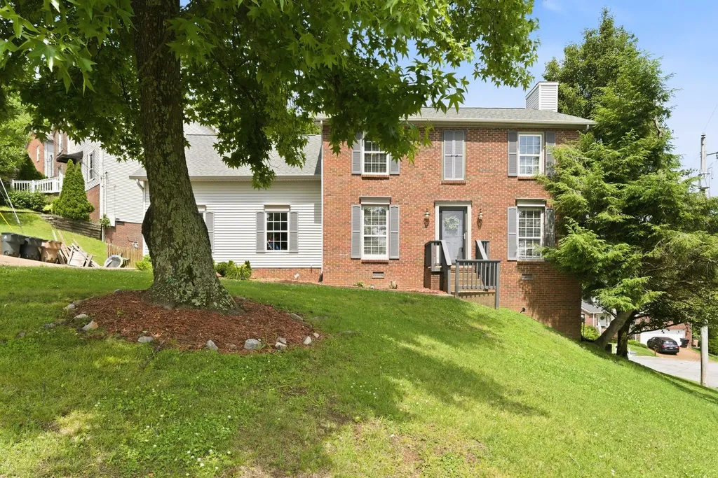 1716 Champions Drive Nashville TN 37211