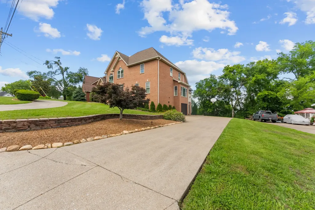 504 Spinnaker Court Smyrna TN 37167