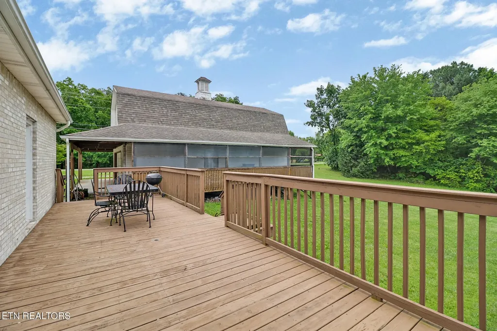 809 Buffalo Trail Clarkrange TN 38553
