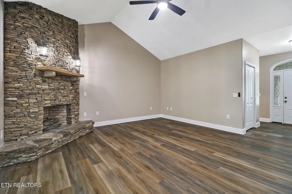 809 Buffalo Trail Clarkrange TN 38553
