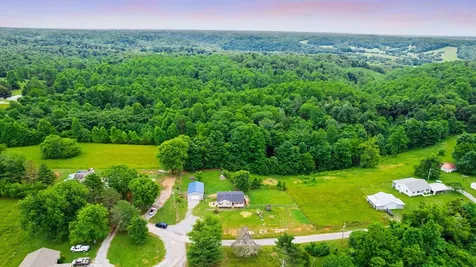 133 Cleveland Road Wartrace TN 37183
