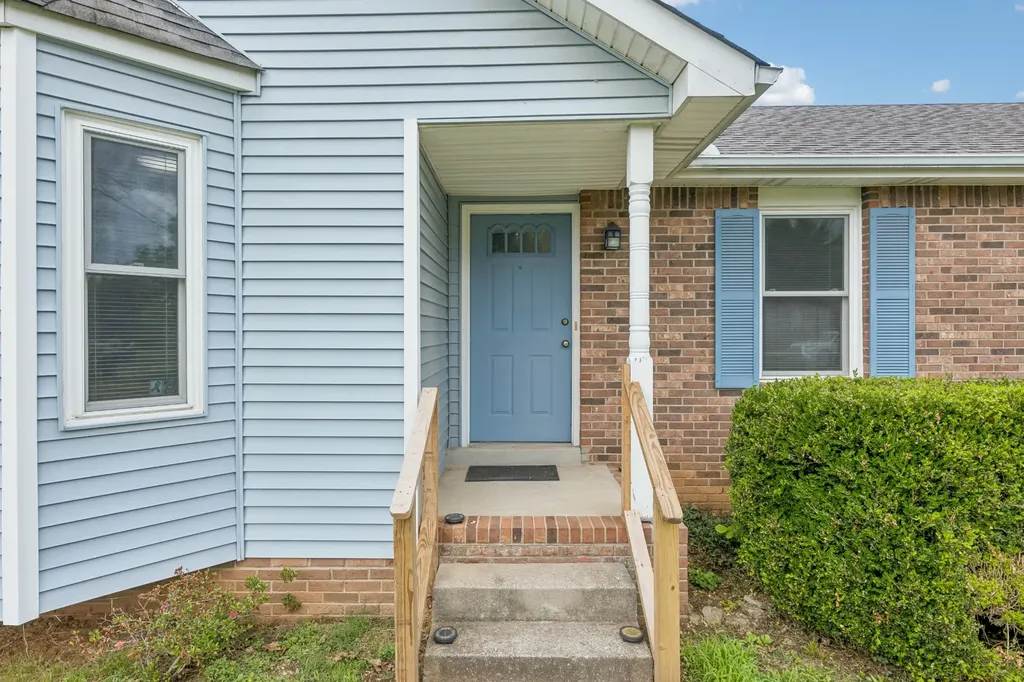 153 Constitution Avenue La Vergne TN 37086