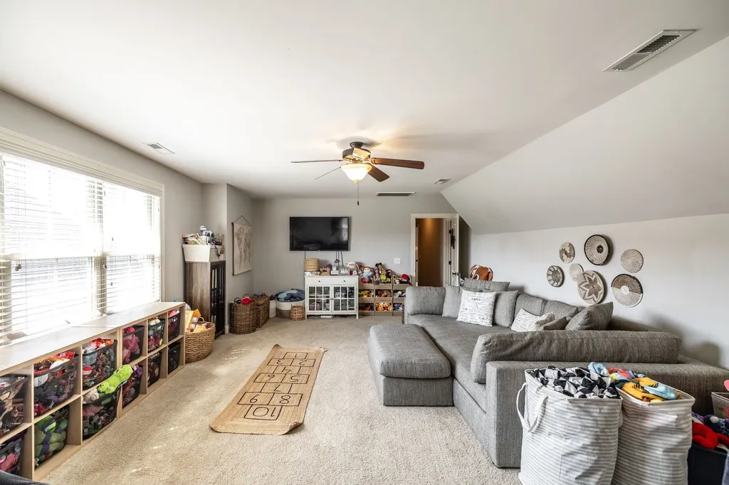 2140 Gorden Crossing Gallatin TN 37066