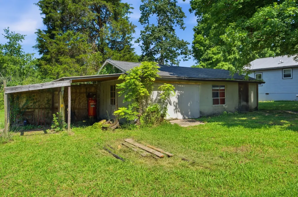 3965 Highway 70, W Dickson TN 37055