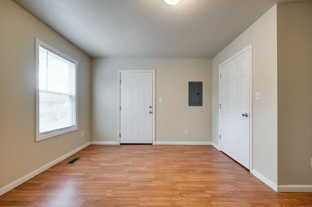 103 Parker Avenue Waverly TN 37185