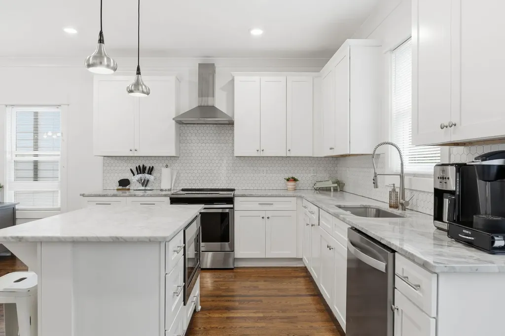803 21st Ave, N Nashville TN 37208
