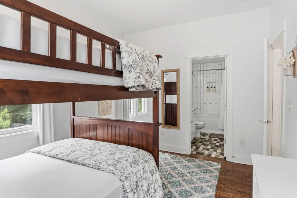 803 21st Ave, N Nashville TN 37208