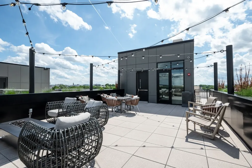 1125 10th Ave, N Nashville TN 37208