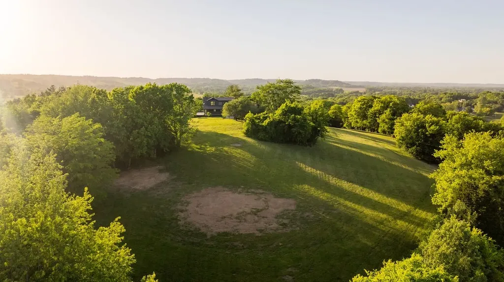 2351 Harlan Road Columbia TN 38401