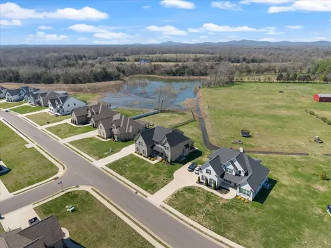 1901 Rhonda Drive Christiana TN 37037
