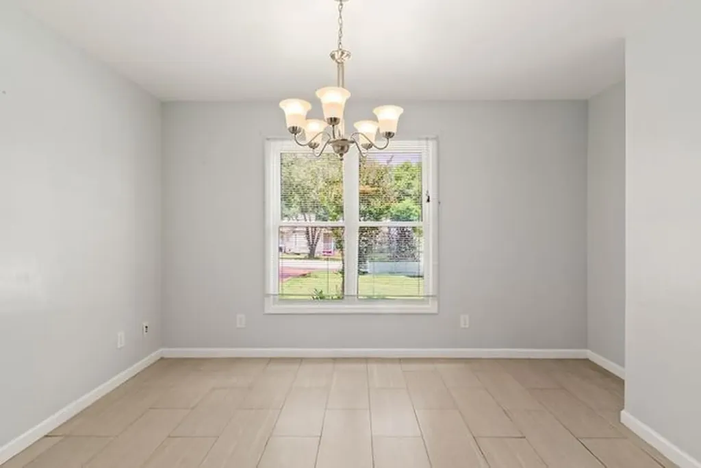 2017 Windsor Drive Columbia TN 38401