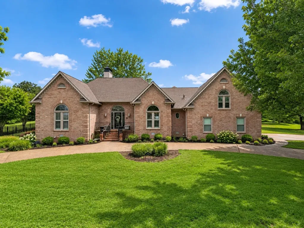 601 Ward Circle Old Hickory TN 37138