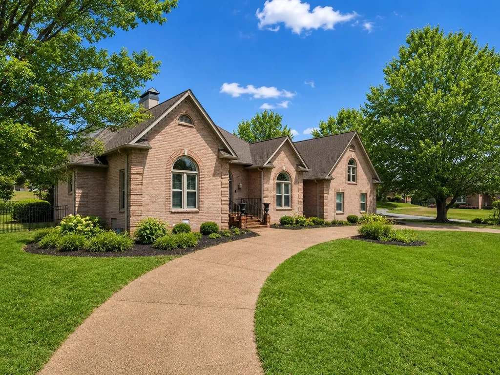 601 Ward Circle Old Hickory TN 37138
