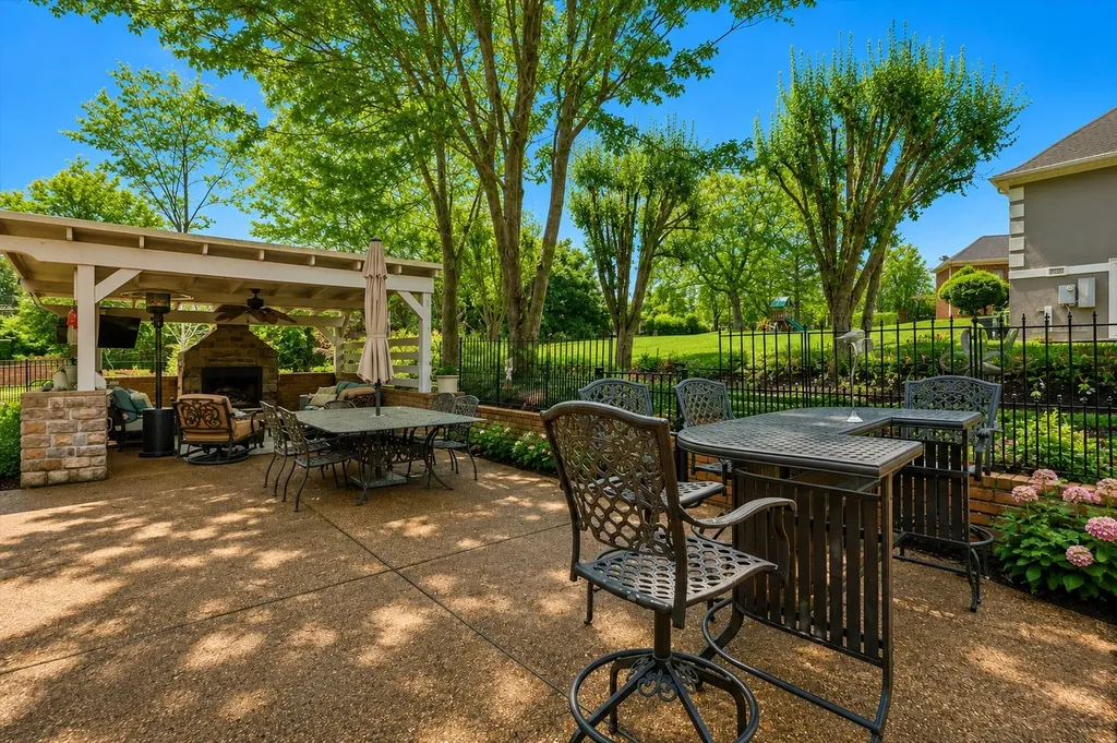 601 Ward Circle Old Hickory TN 37138
