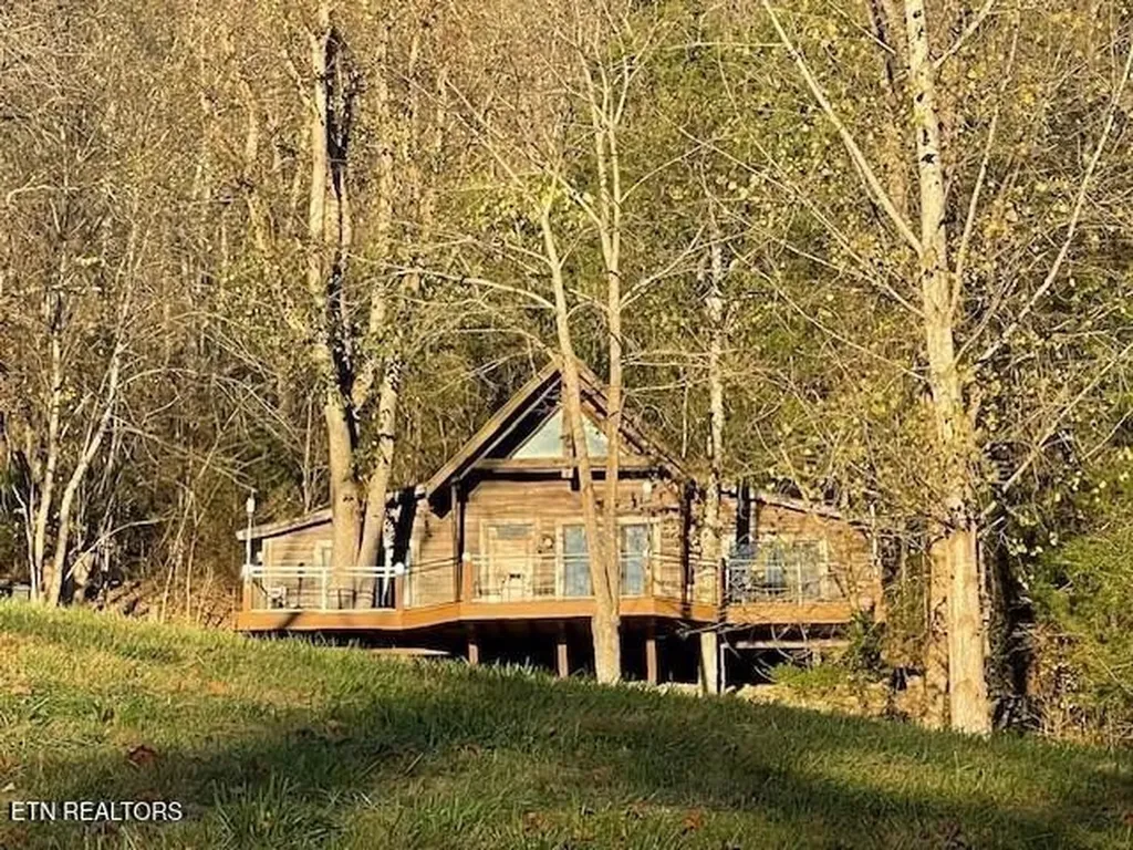 360 Spurlock Hollow Lane Gainesboro TN 38562