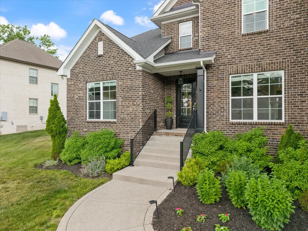 289 Crooked Creek Lane Hendersonville TN 37075