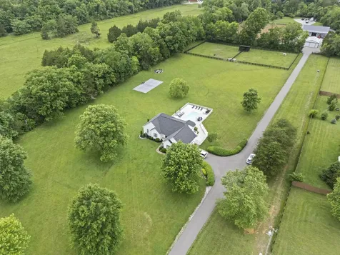 3084 Duplex Road Spring Hill TN 37174