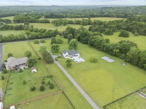 3084 Duplex Road Spring Hill TN 37174