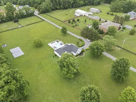 3084 Duplex Road Spring Hill TN 37174