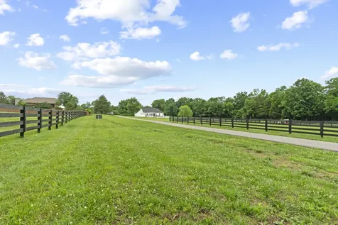 3084 Duplex Road Spring Hill TN 37174