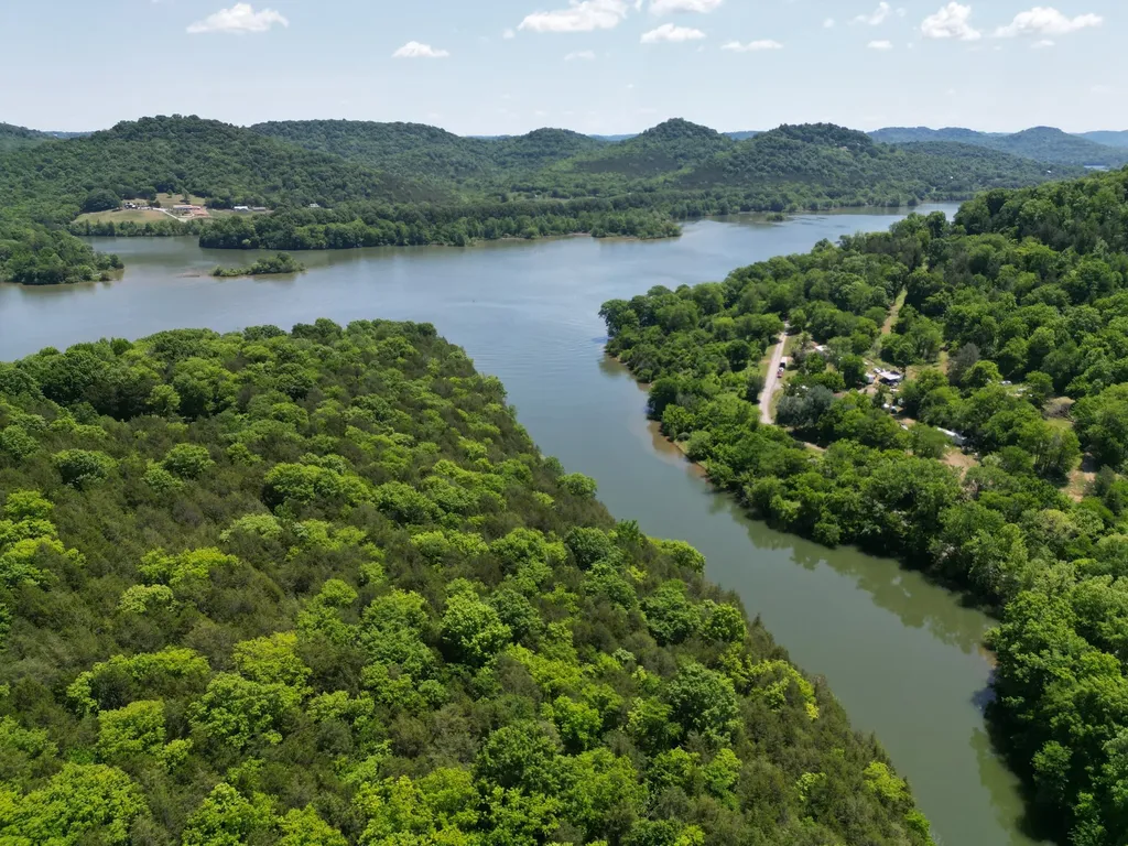 133 Cook Lane Gainesboro TN 38562