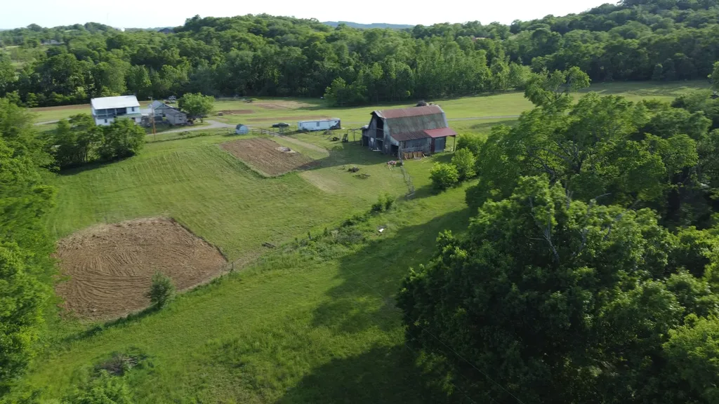 112 Neals Pvt Court Gallatin TN 37066