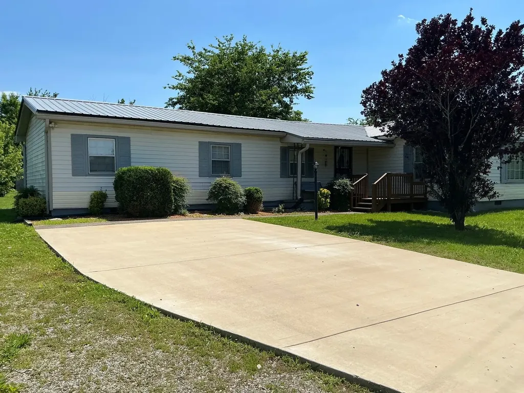 1550 Old Dover Road Clarksville TN 37042