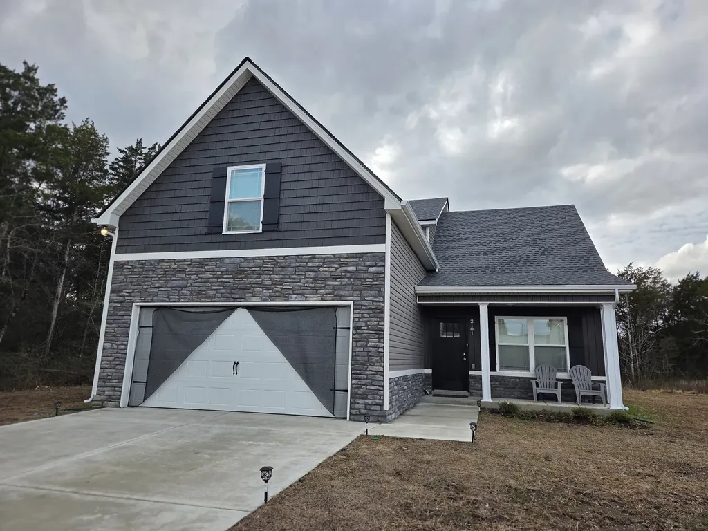 2101 Red Barn Road Christiana TN 37037