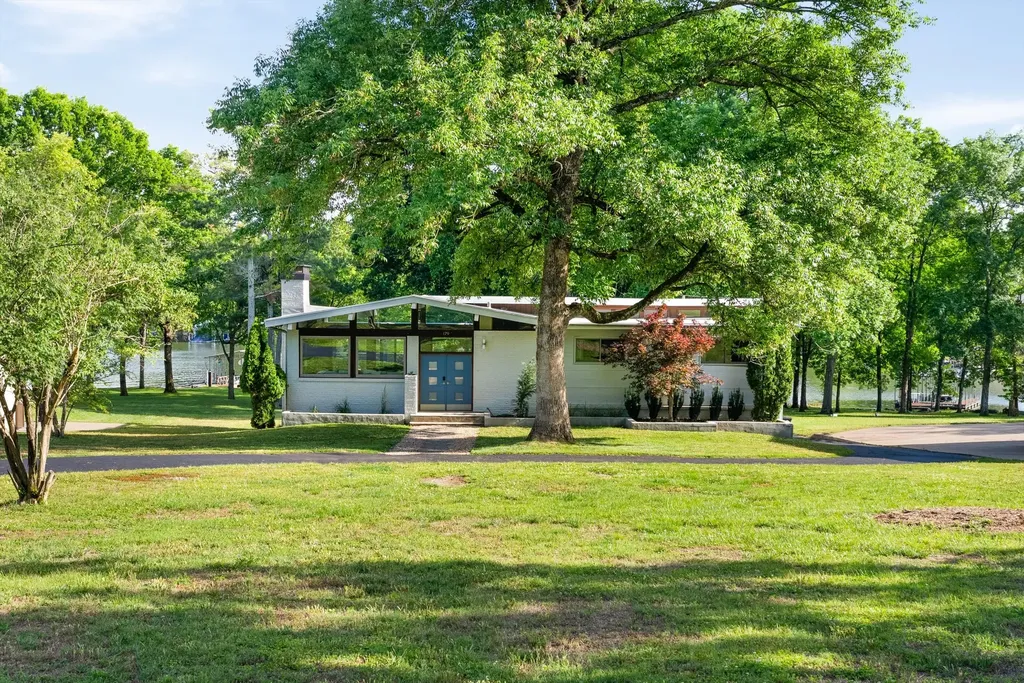 179 Snug Harbor Drive Hendersonville TN 37075