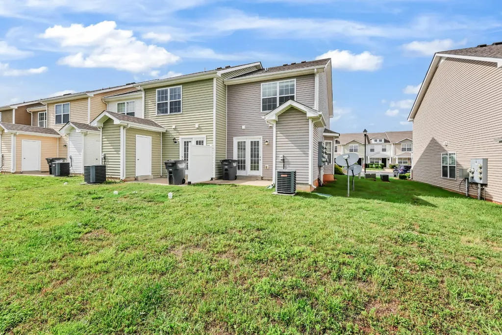 326 Sam Houston Circle Clarksville TN 37040