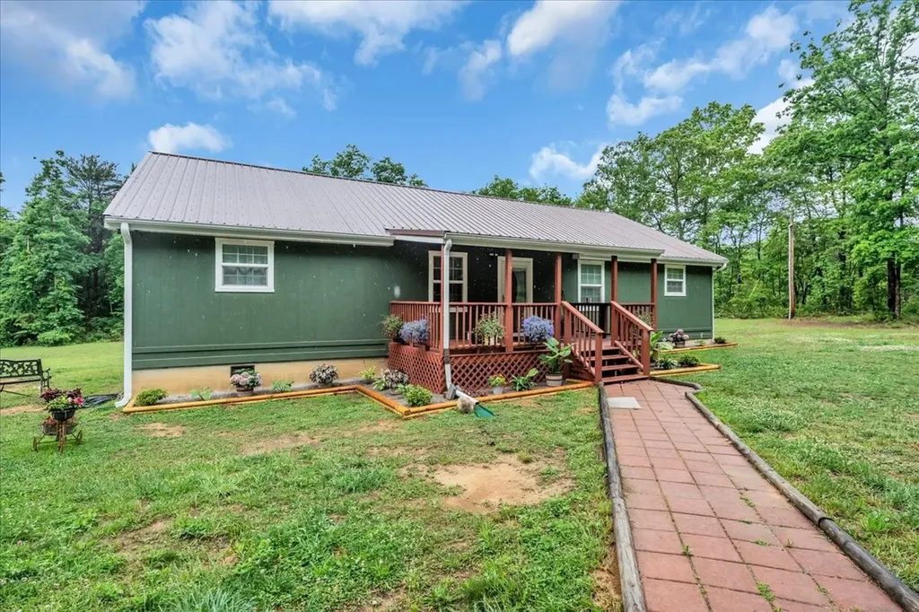 802 Meyers Road Altamont TN 37301