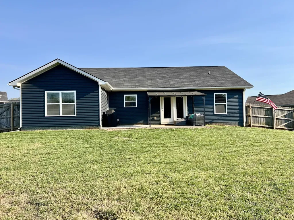 101 Hartfield Lane Loudon TN 37774