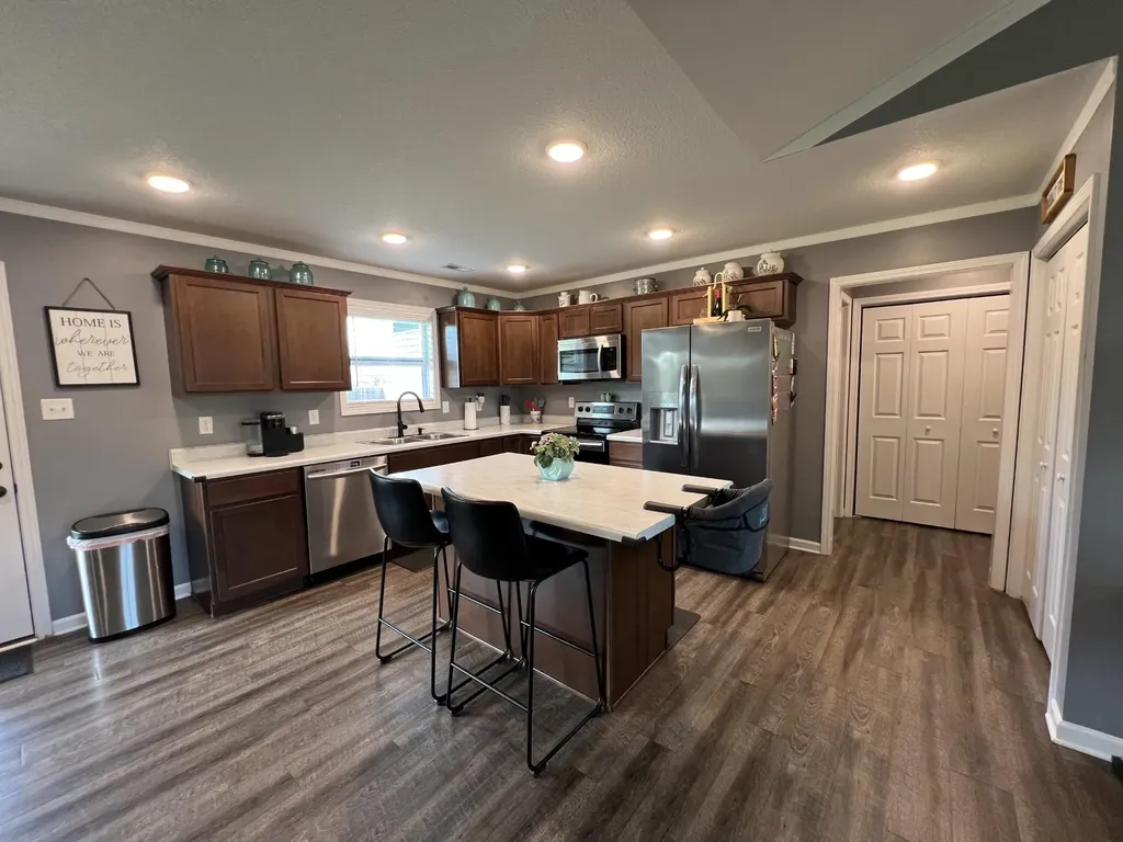 101 Hartfield Lane Loudon TN 37774