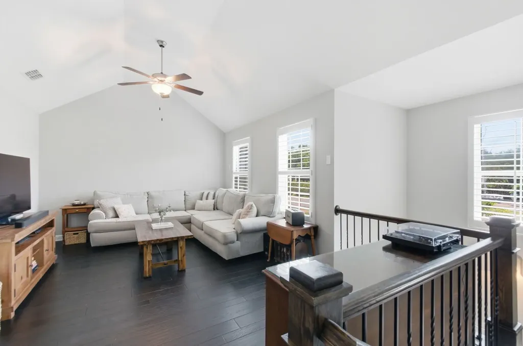 7394 Old Harding Pike Nashville TN 37221