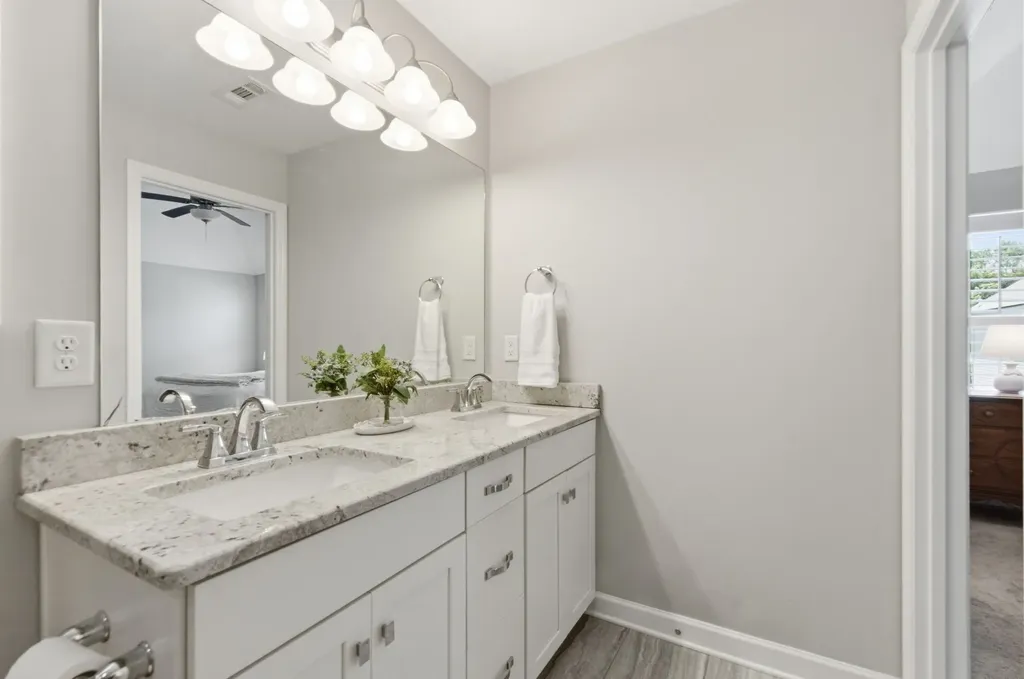 7394 Old Harding Pike Nashville TN 37221