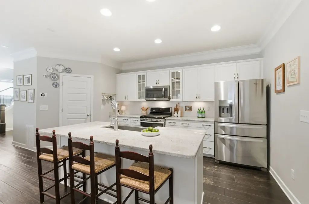 7394 Old Harding Pike Nashville TN 37221