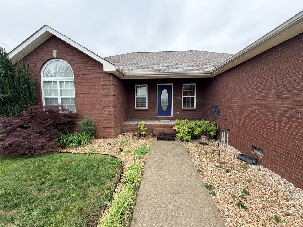 117 Taylor Lane Lafayette TN 37083
