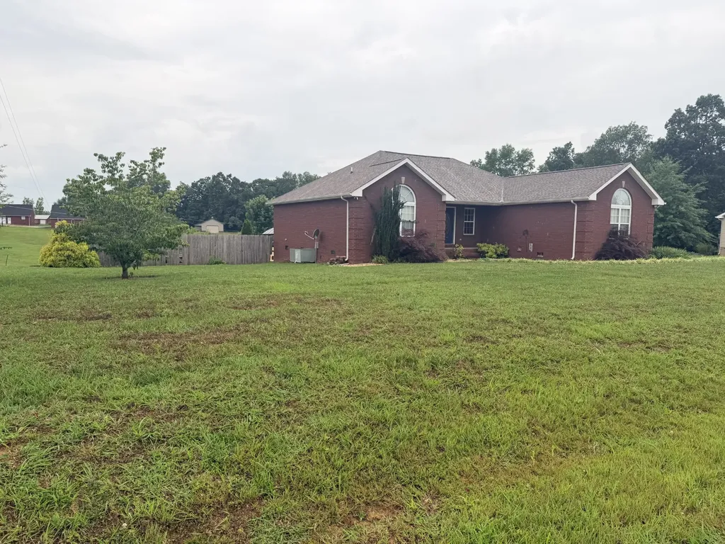 117 Taylor Lane Lafayette TN 37083