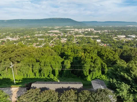 661 S Crest Road Chattanooga TN 37404