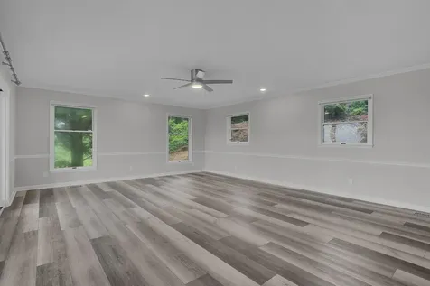 661 S Crest Road Chattanooga TN 37404